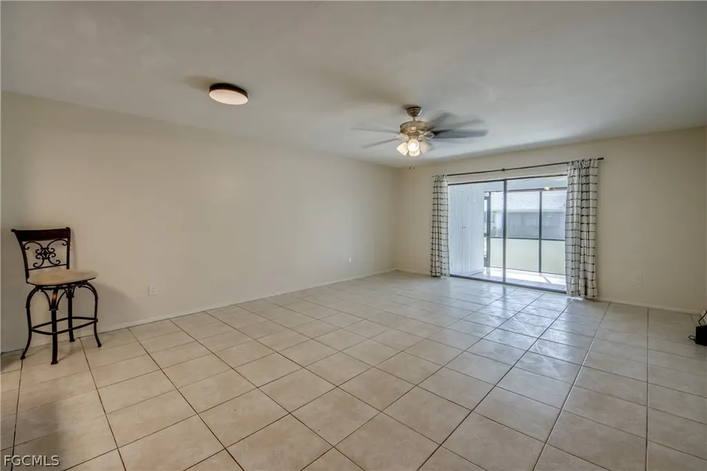 1202 Cape Coral Parkway W Cape Coral FL 33914