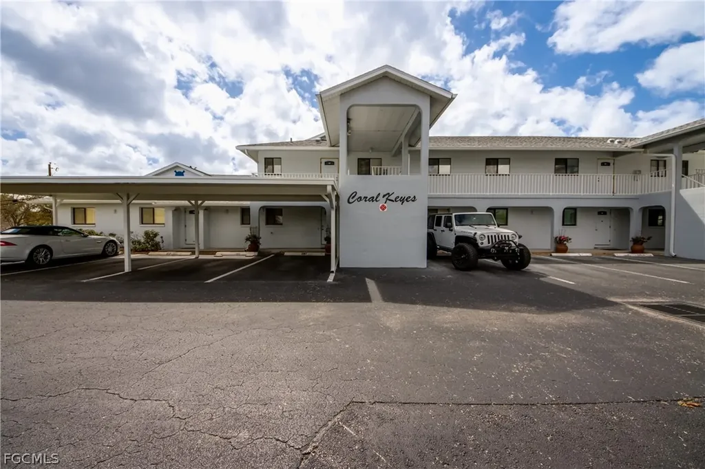 1202 Cape Coral Parkway W Cape Coral FL 33914