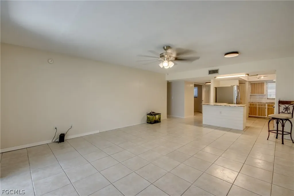 1202 Cape Coral Parkway W Cape Coral FL 33914