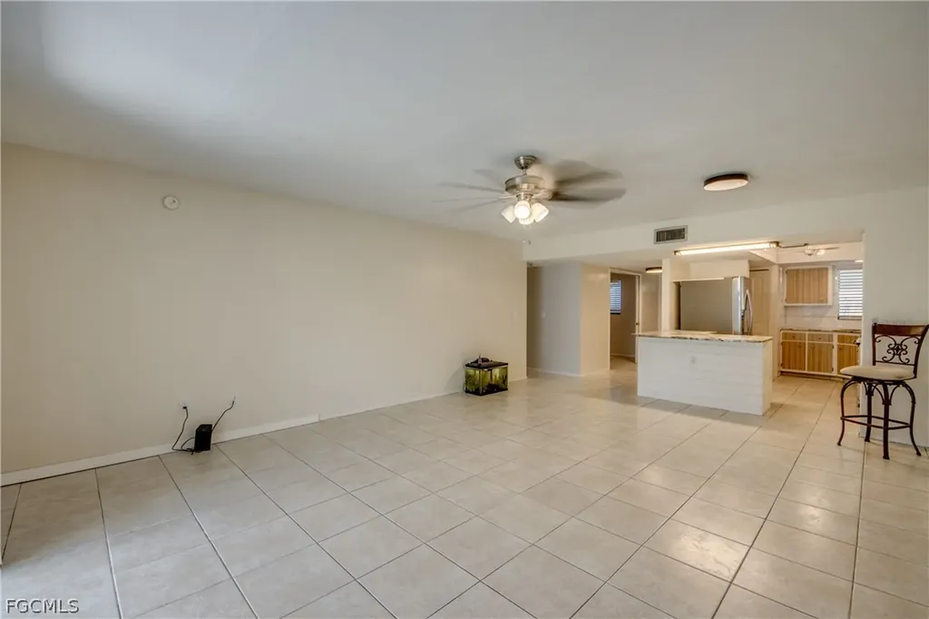 1202 Cape Coral Parkway W Cape Coral FL 33914