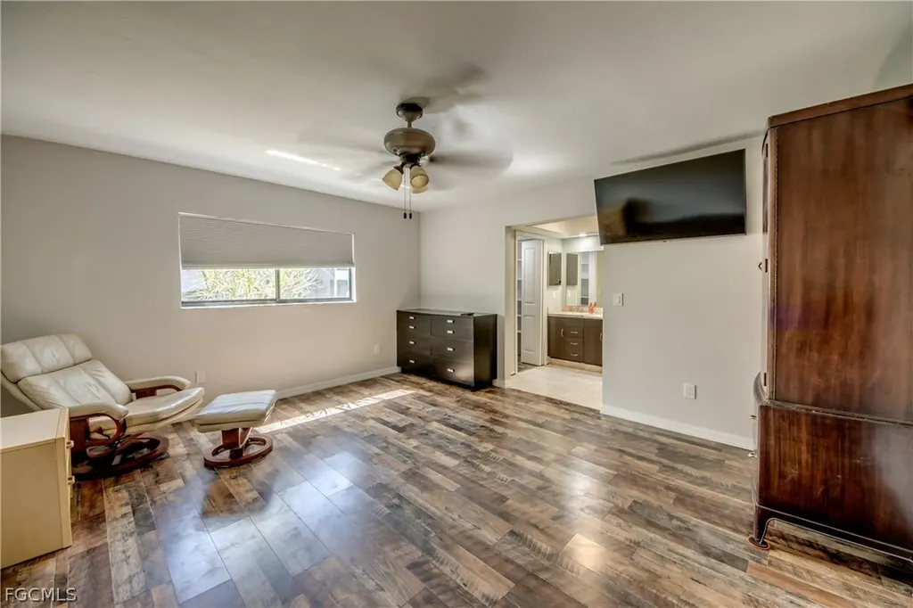 1202 Cape Coral Parkway W Cape Coral FL 33914