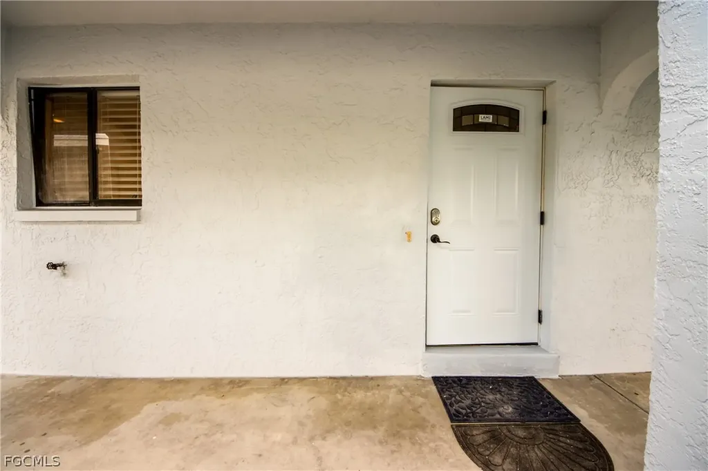 1202 Cape Coral Parkway W Cape Coral FL 33914