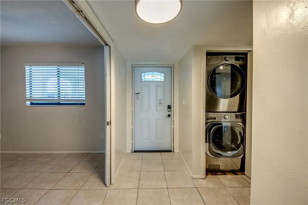 1202 Cape Coral Parkway W Cape Coral FL 33914