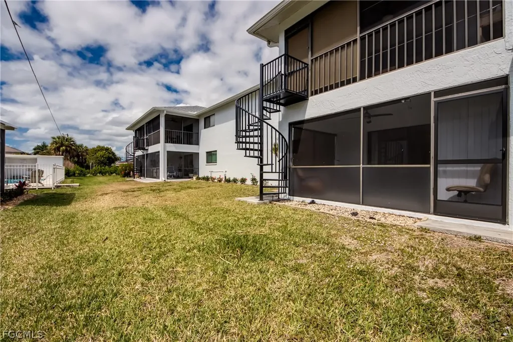 1202 Cape Coral Parkway W Cape Coral FL 33914