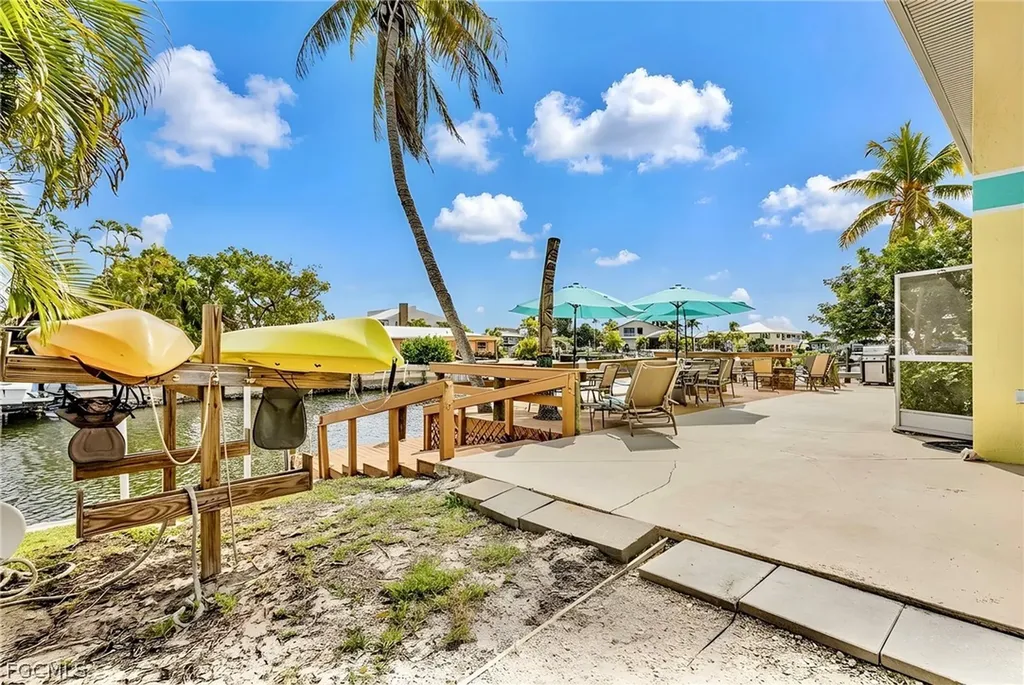3226 Stringfellow Road St. James City FL 33956