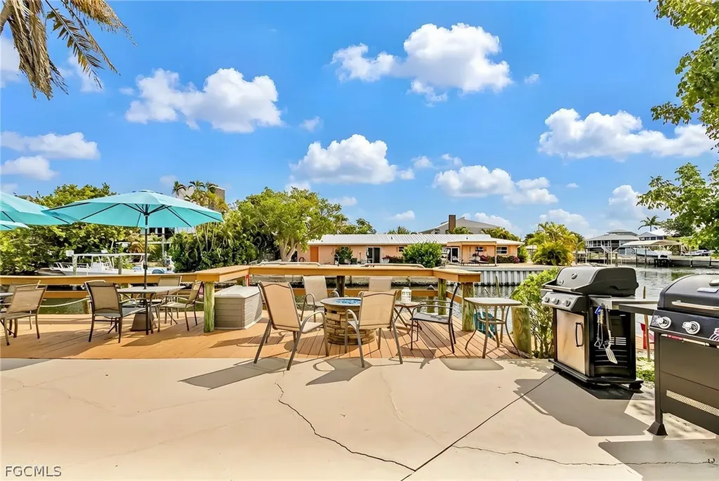 3226 Stringfellow Road St. James City FL 33956