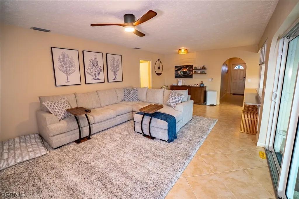 3510 SE 19th Place Cape Coral FL 33904