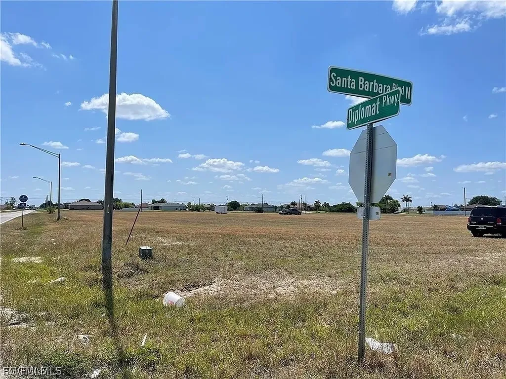 22 Diplomat Parkway E Cape Coral FL 33909