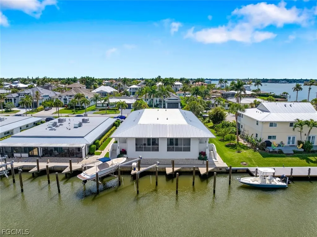 1395 Curlew Avenue Naples FL 34102