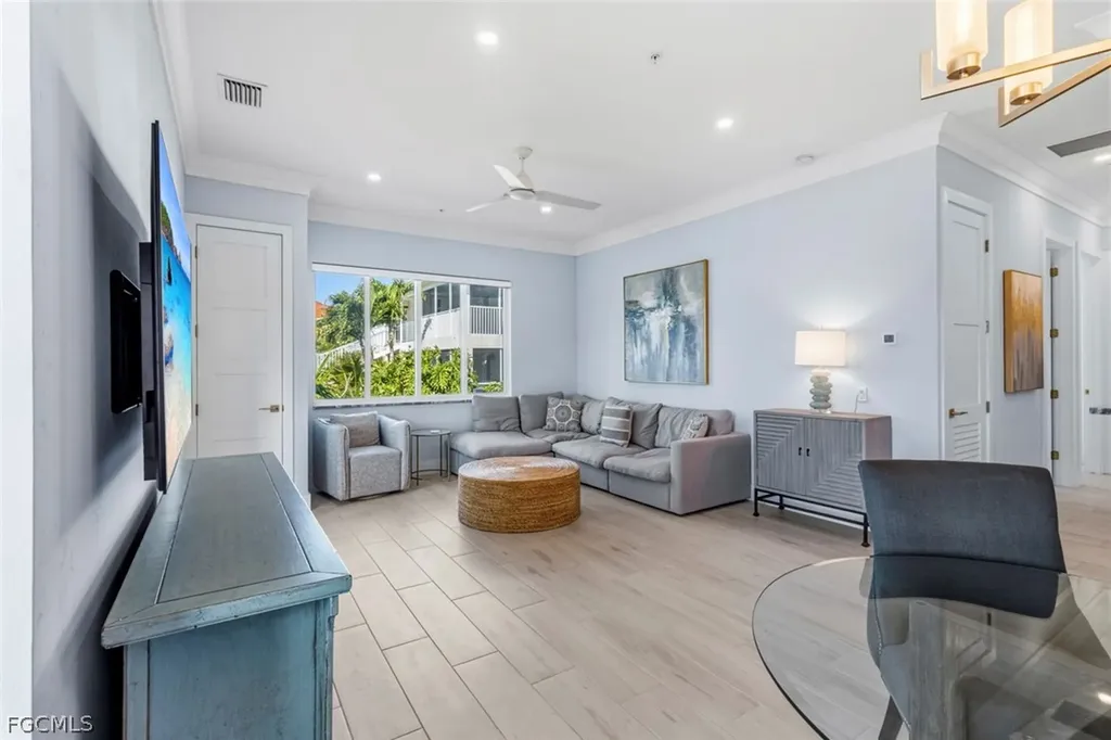 1395 Curlew Avenue Naples FL 34102