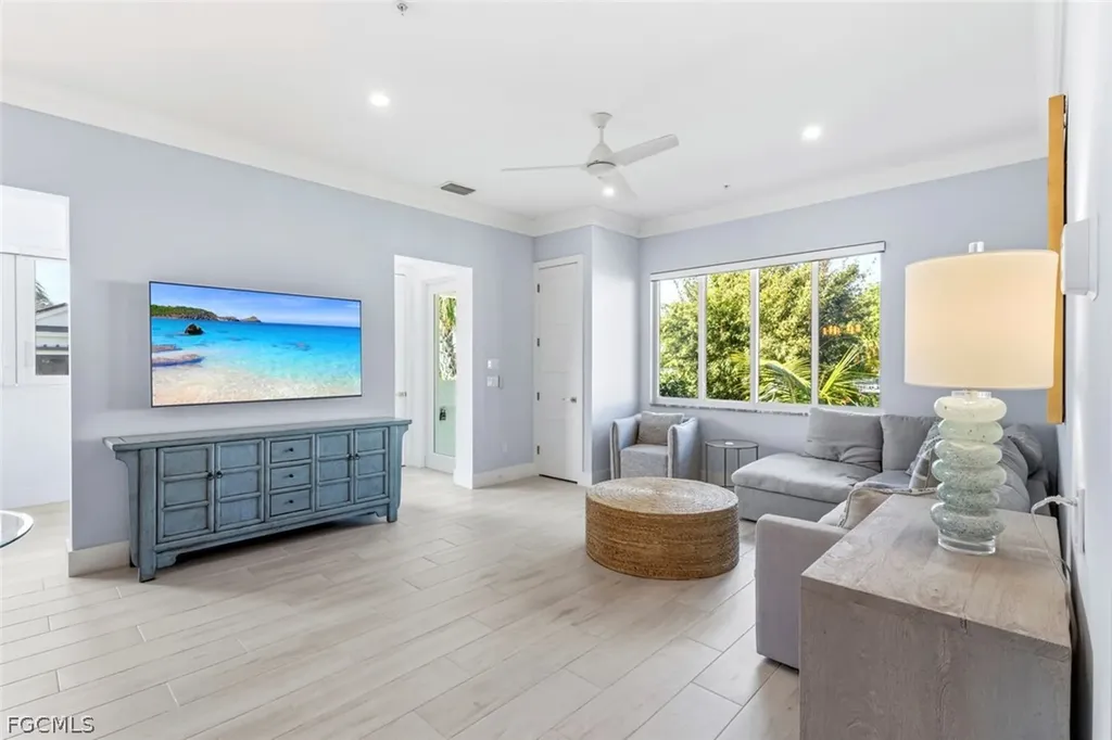 1395 Curlew Avenue Naples FL 34102