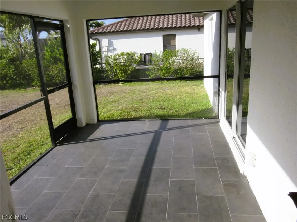 128 SW 34th Place Cape Coral FL 33991