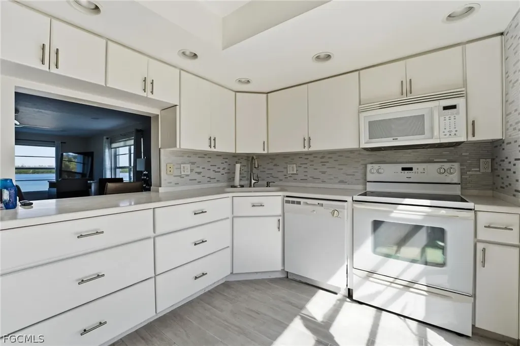 4440 Exeter Drive Longboat Key FL 34228