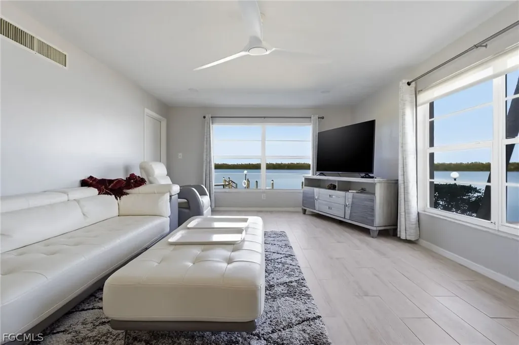 4440 Exeter Drive Longboat Key FL 34228