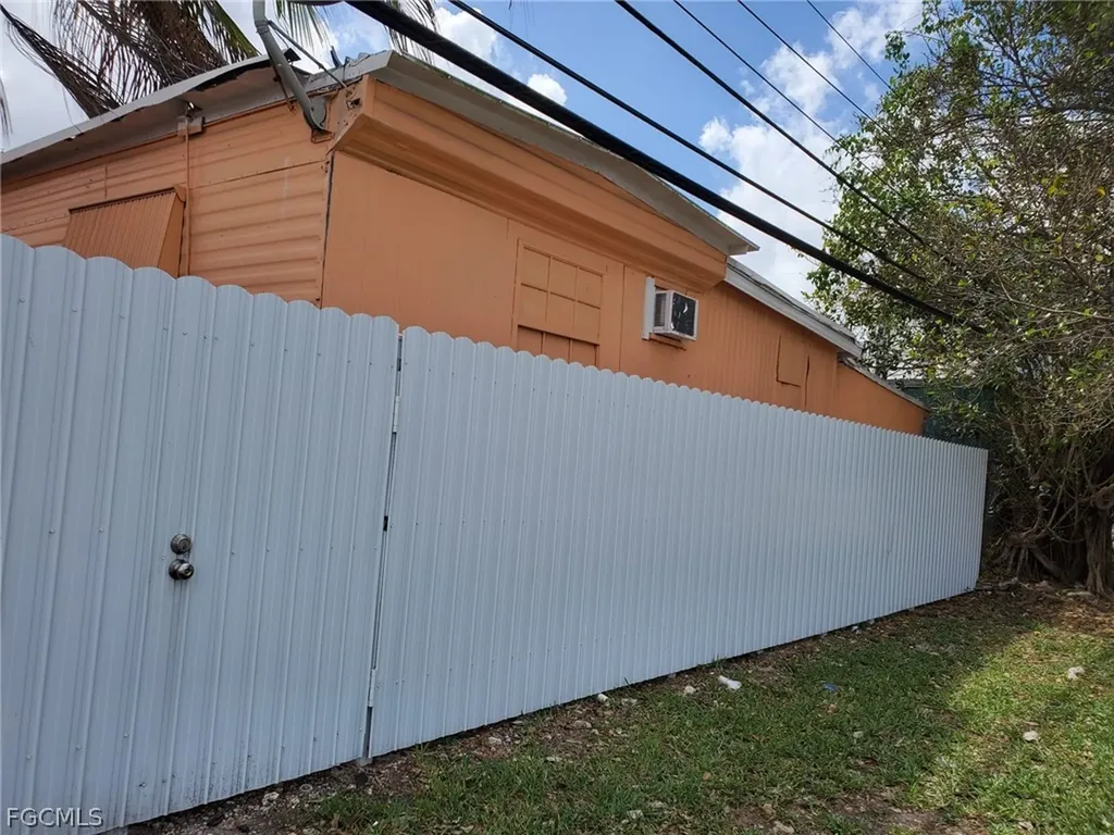 1401 W 29th Street Hialeah FL 33012