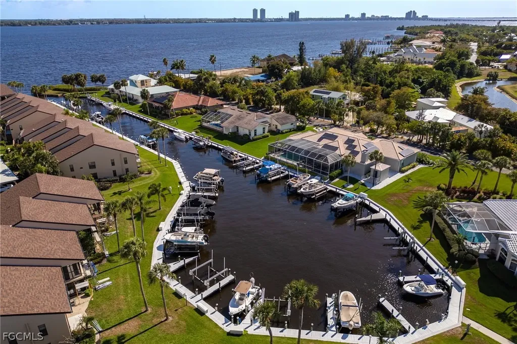 15448 Admiralty Circle North Fort Myers FL 33917