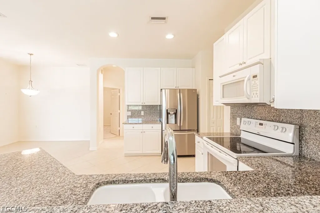 10615 Camarelle Circle Fort Myers FL 33913