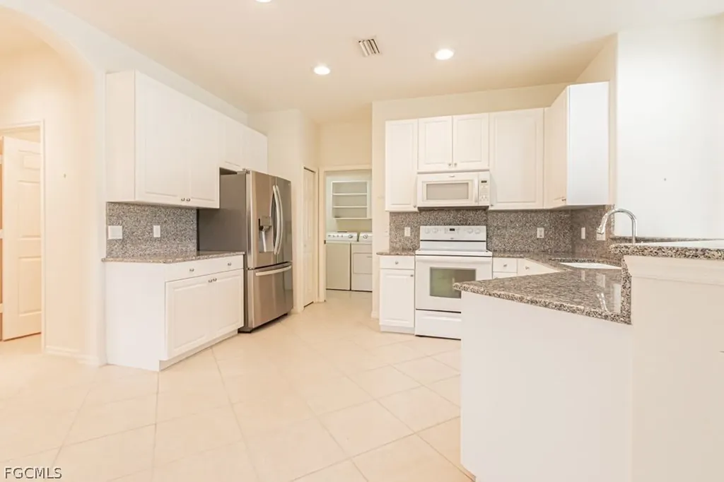 10615 Camarelle Circle Fort Myers FL 33913