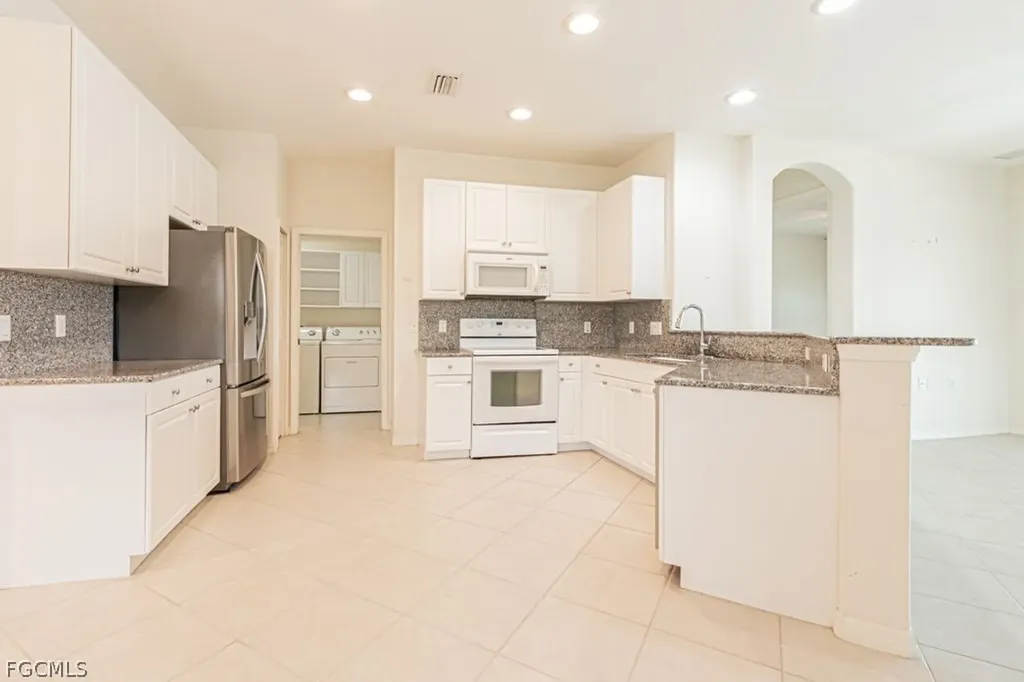 10615 Camarelle Circle Fort Myers FL 33913