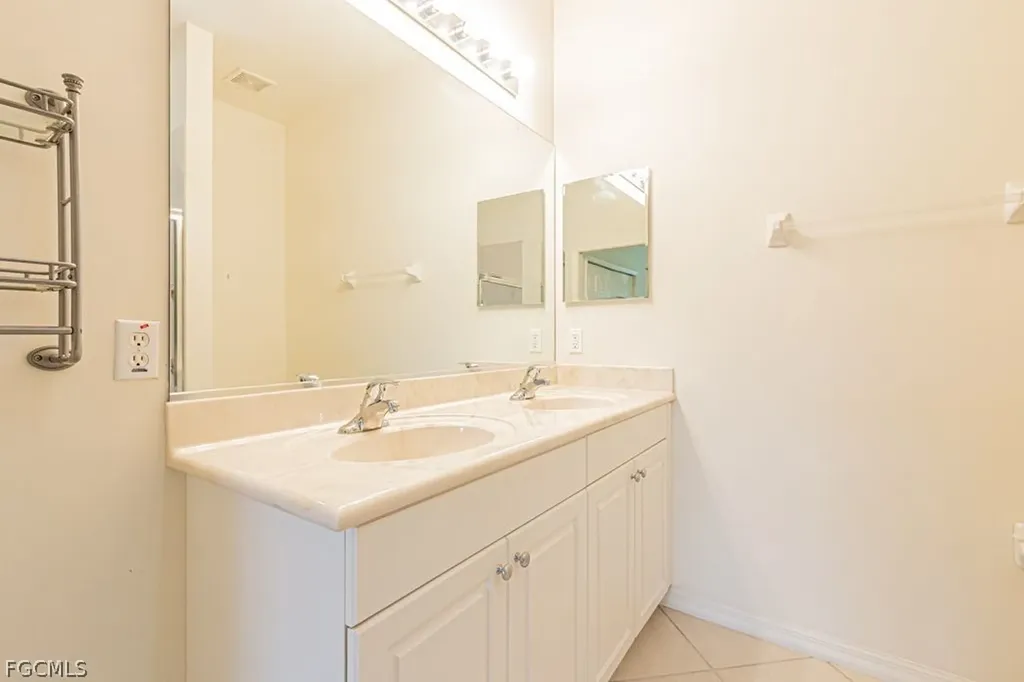 10615 Camarelle Circle Fort Myers FL 33913