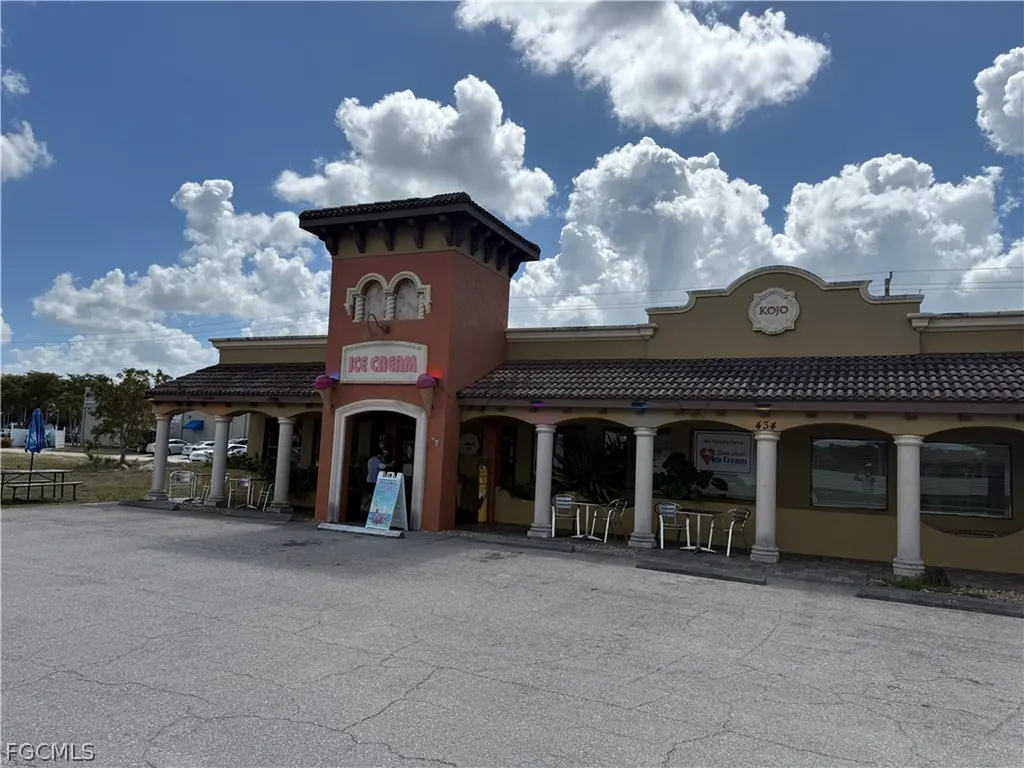 434 SE 47th Terrace Cape Coral FL 33904