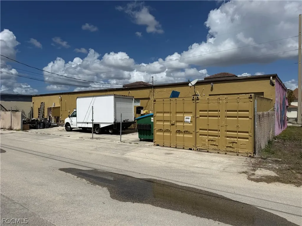 434 SE 47th Terrace Cape Coral FL 33904