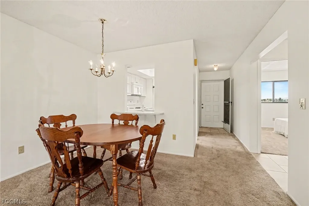 423 Cape Coral Parkway W Cape Coral FL 33914