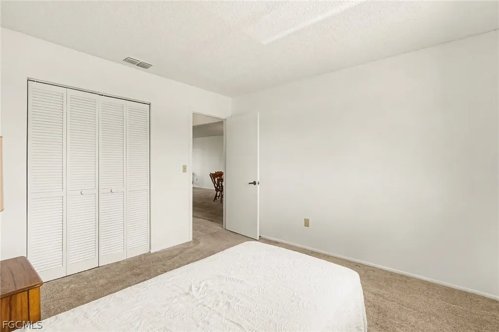423 Cape Coral Parkway W Cape Coral FL 33914