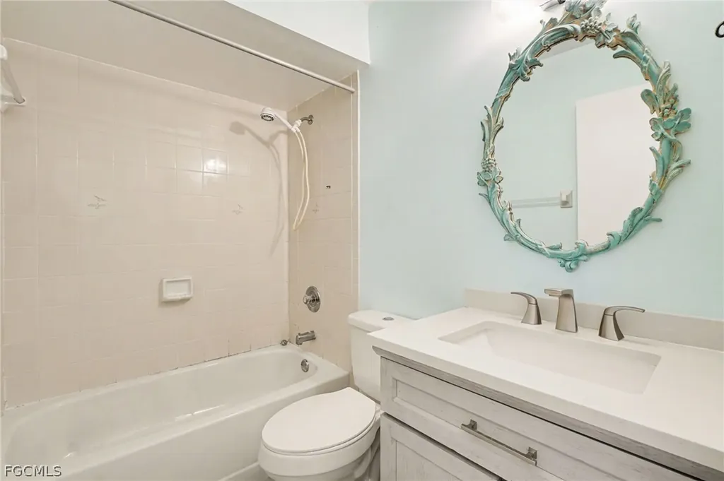 423 Cape Coral Parkway W Cape Coral FL 33914