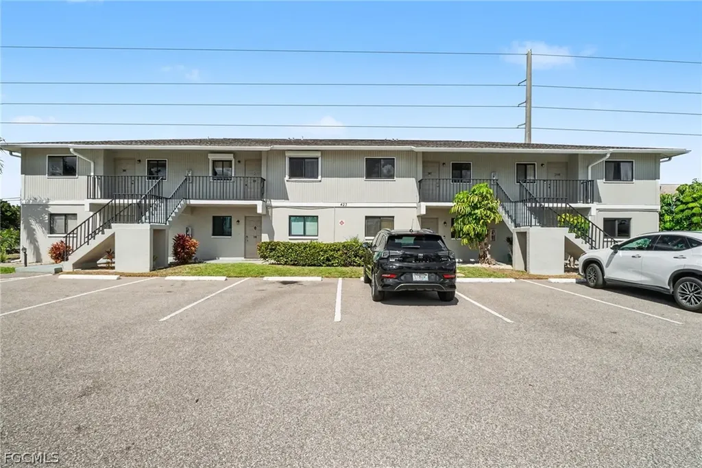 423 Cape Coral Parkway W Cape Coral FL 33914