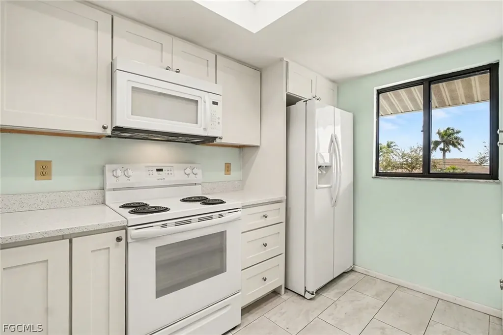 423 Cape Coral Parkway W Cape Coral FL 33914