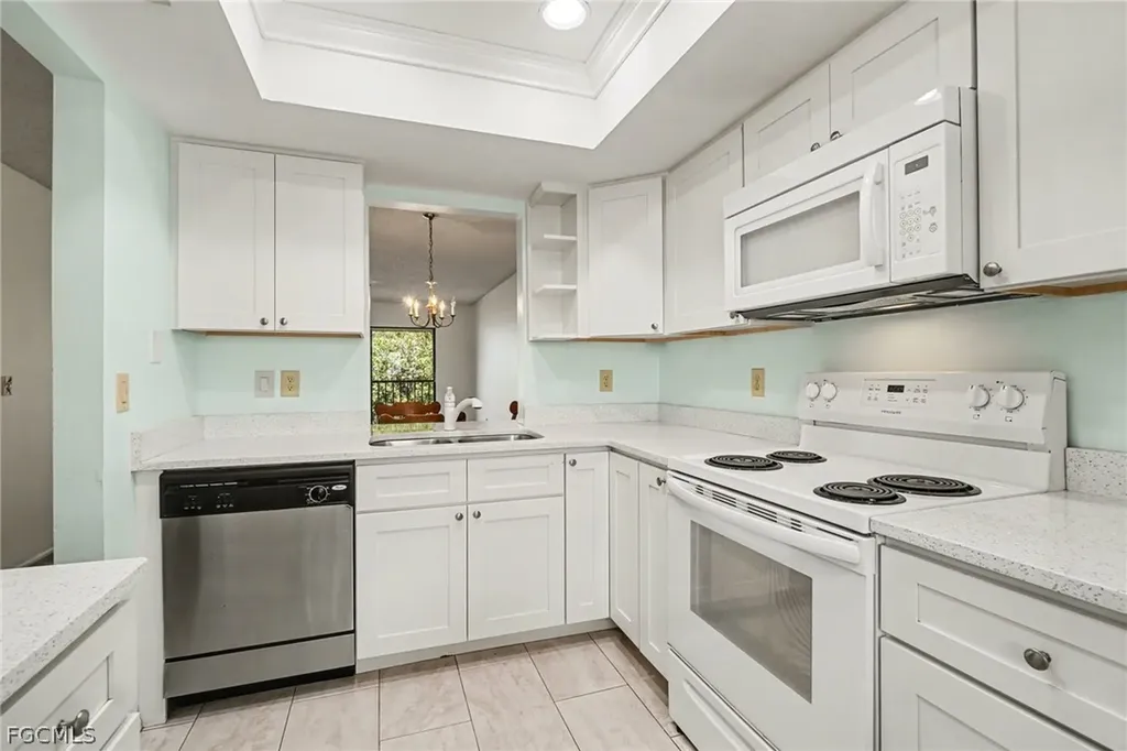 423 Cape Coral Parkway W Cape Coral FL 33914