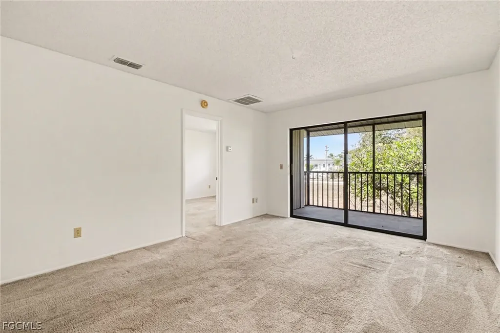 423 Cape Coral Parkway W Cape Coral FL 33914