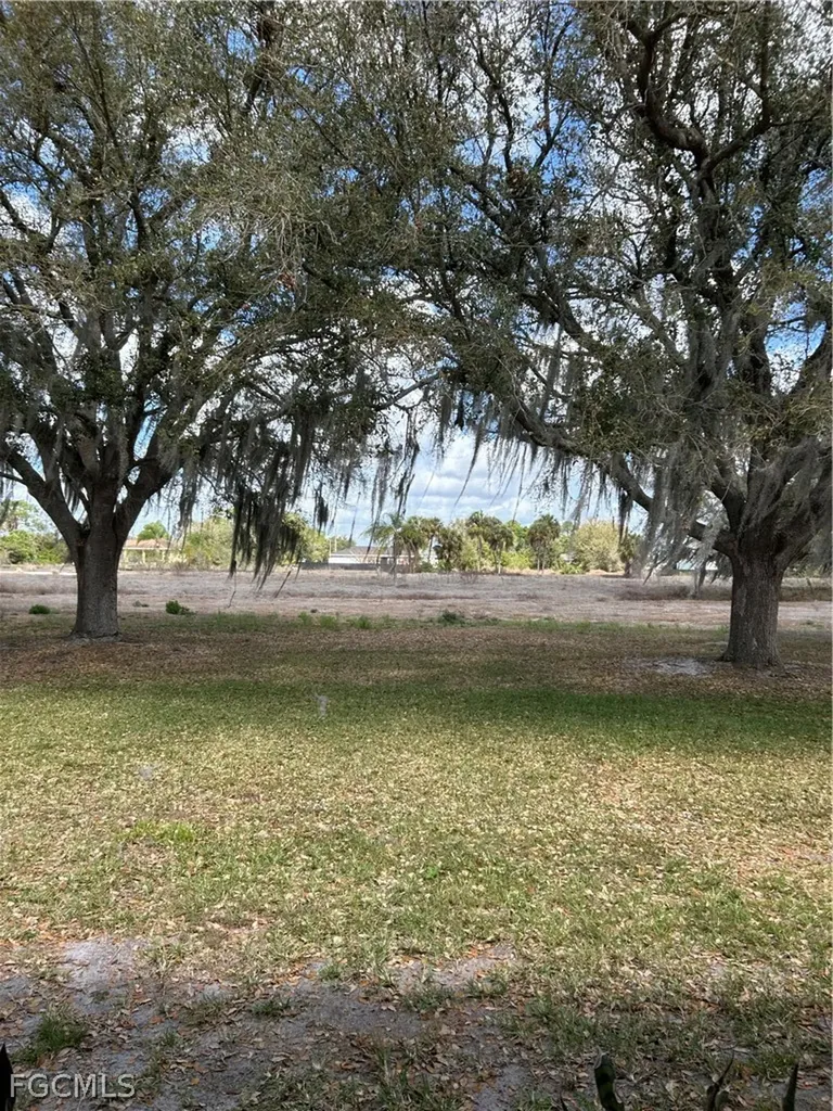 19933 Lake Vista Circle Lehigh Acres FL 33974