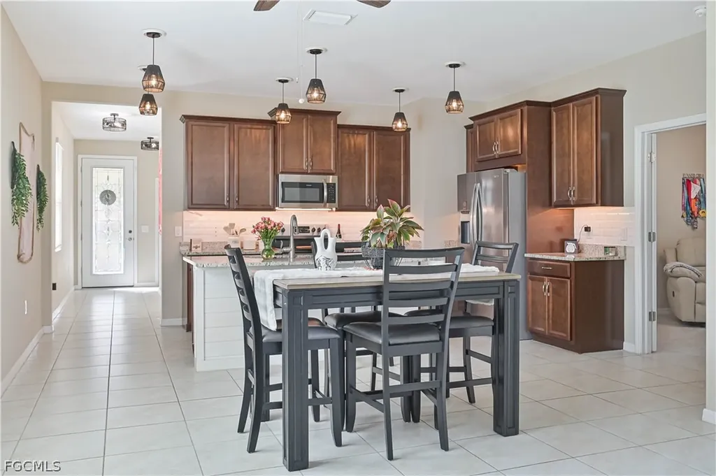 15007 Ligustrum Lane Alva FL 33920