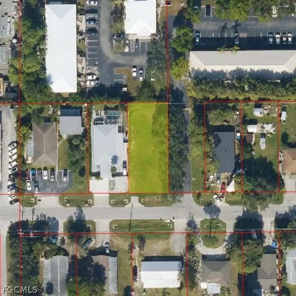 2531 Linwood Avenue Naples FL 34112
