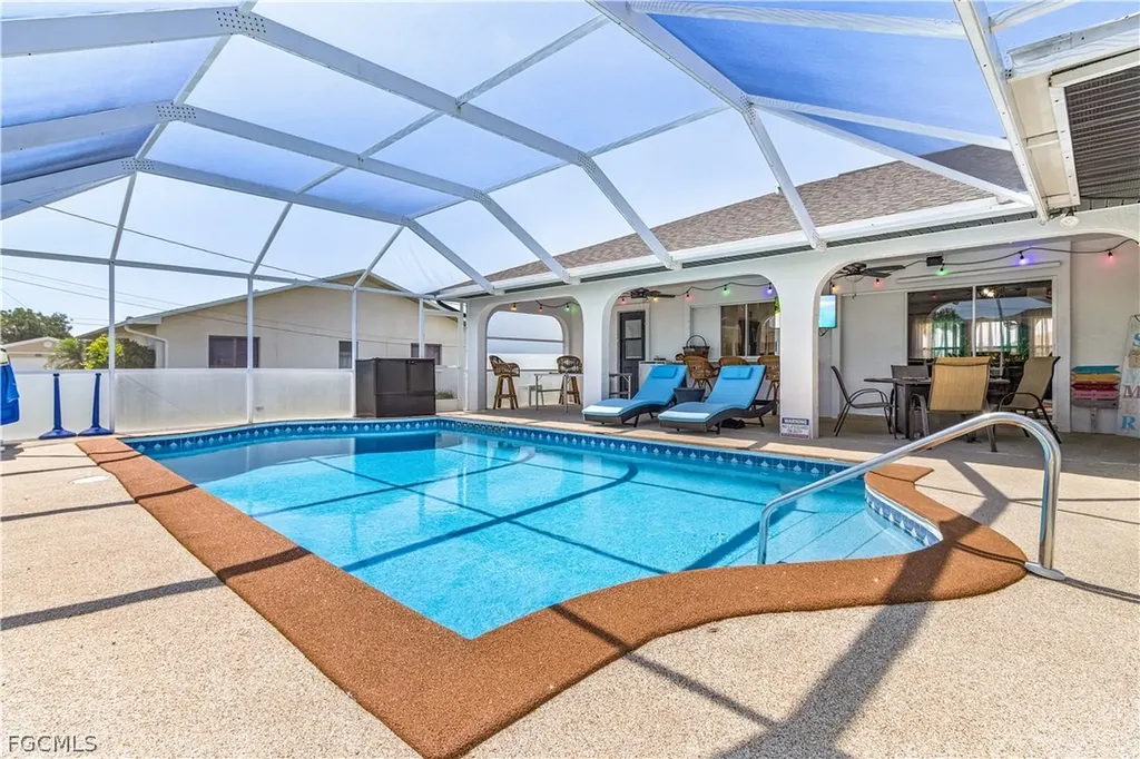 428 SW 37th Street Cape Coral FL 33914