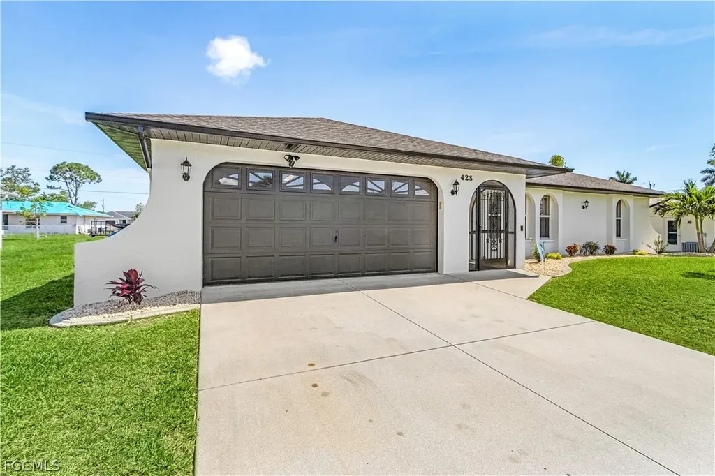 428 SW 37th Street Cape Coral FL 33914