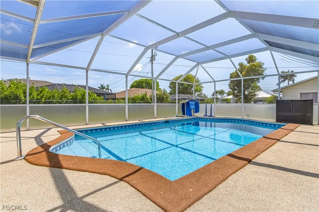 428 SW 37th Street Cape Coral FL 33914