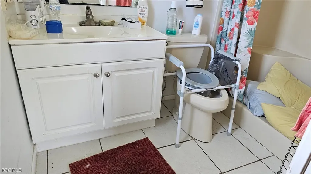229 SE 3rd Terrace Cape Coral FL 33990