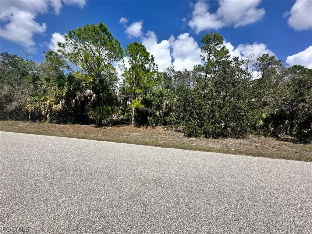 18360 Blanche Avenue Port Charlotte FL 33948