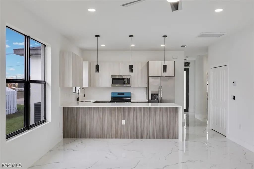 4117 12th Street SW Lehigh Acres FL 33976