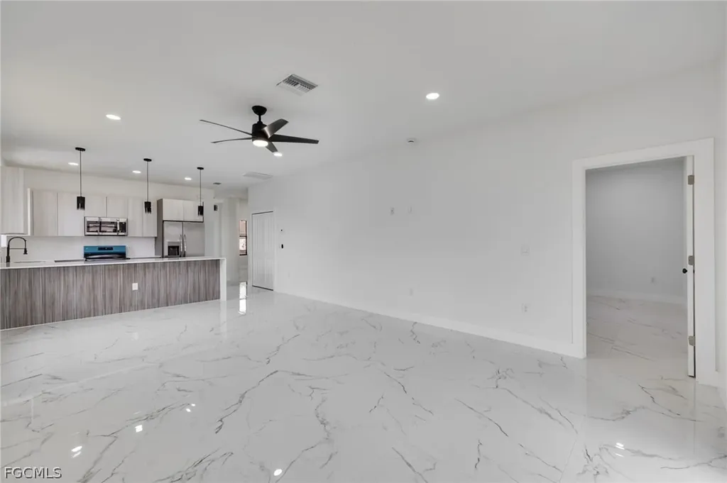 4117 12th Street SW Lehigh Acres FL 33976