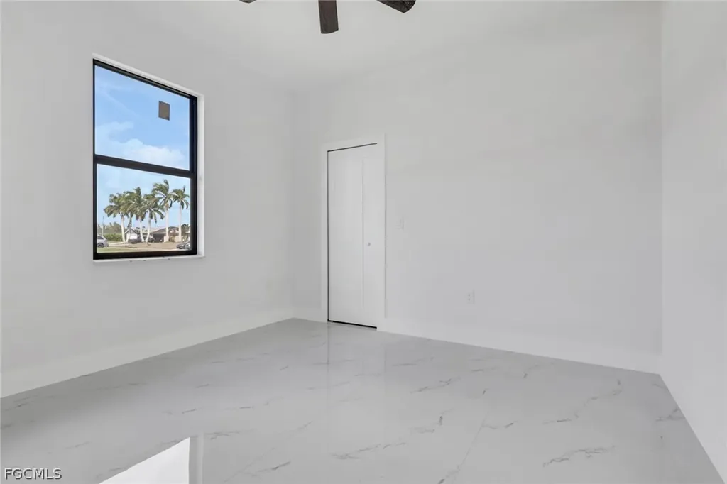 2800 NE 4th Place Cape Coral FL 33909