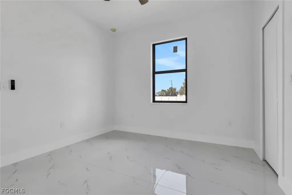 2800 NE 4th Place Cape Coral FL 33909
