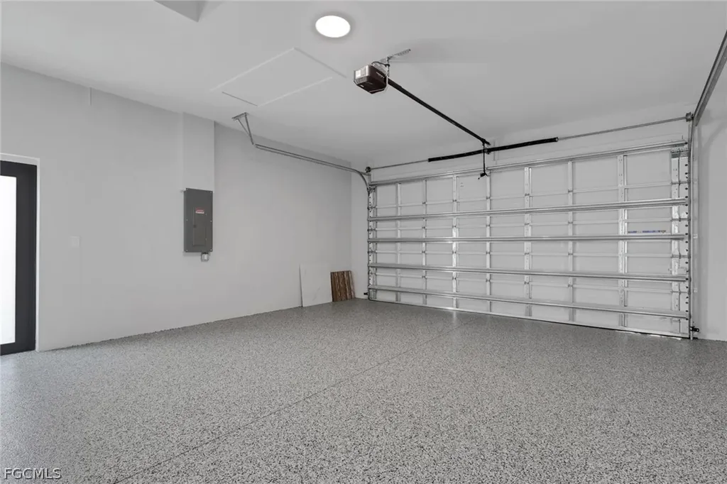 2800 NE 4th Place Cape Coral FL 33909