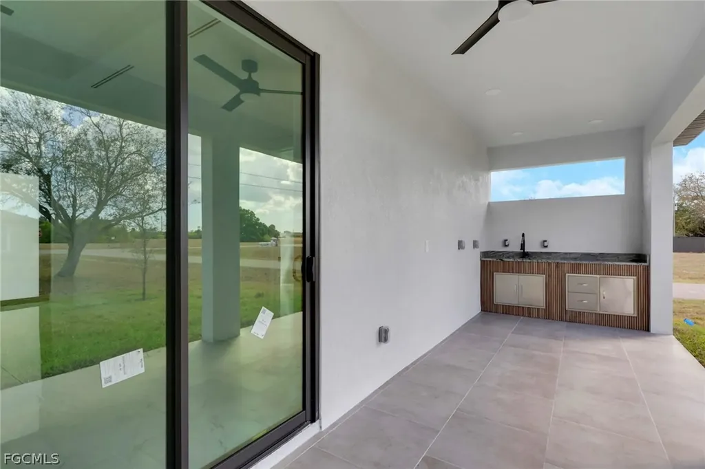 2800 NE 4th Place Cape Coral FL 33909