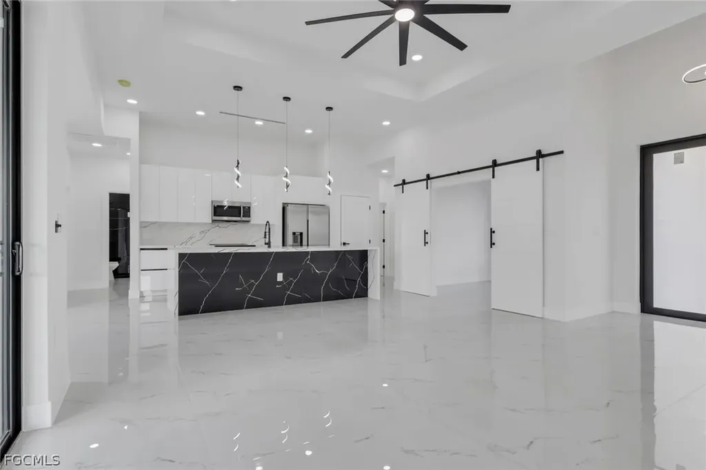 2800 NE 4th Place Cape Coral FL 33909