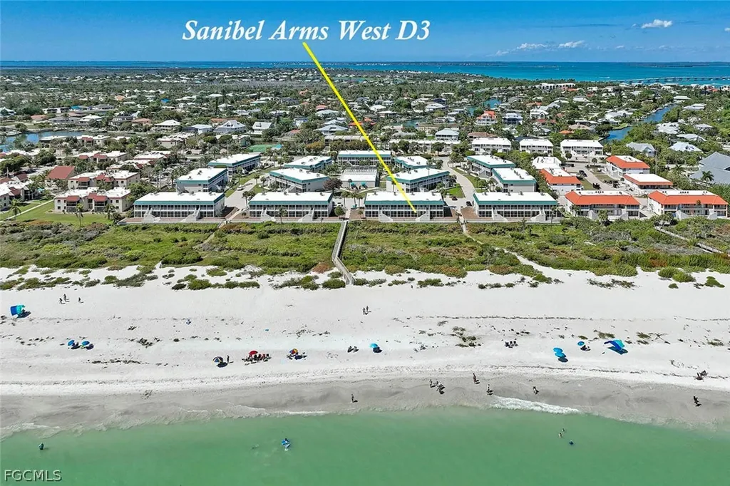 Sanibel FL, 827 E Gulf Drive, Unit D3