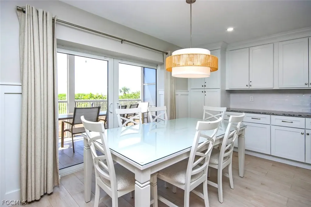 827 E Gulf Drive Sanibel FL 33957